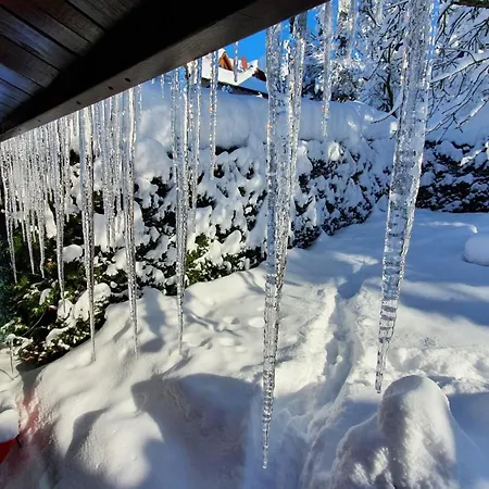 Kleine Holzhuette Im Garten Ubytování v soukromí *